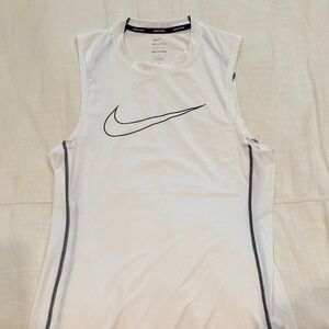 Nike Pro Dri-Fit Tight Fit Sleeveless Top